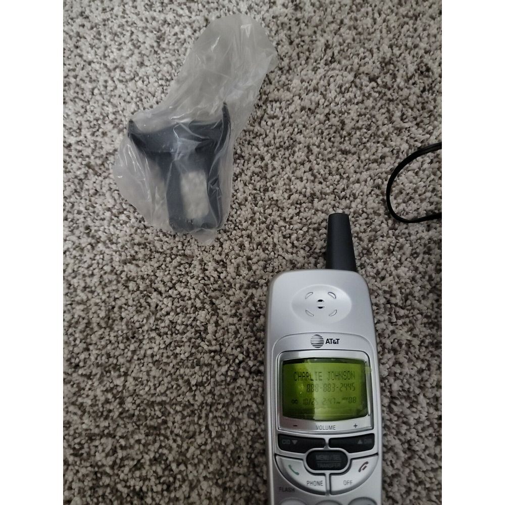 AT&T e2728b‎ 2.4 GHz Replacement hand set and cradle Never used - Picture 4 of 5